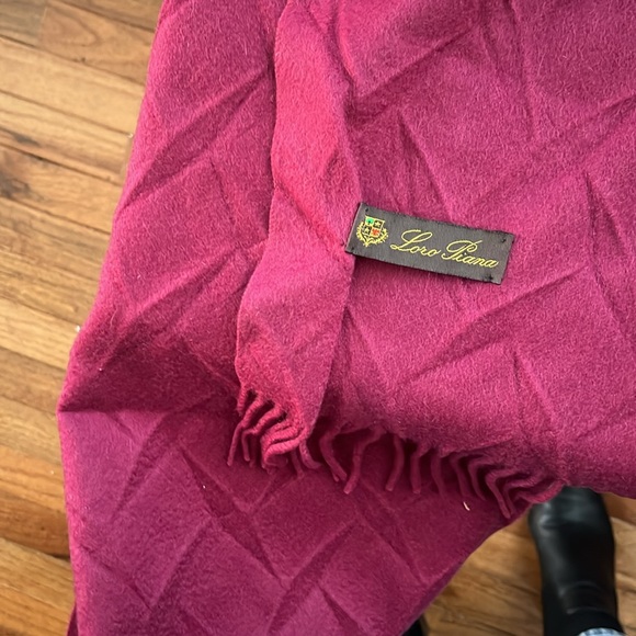 Loro Piana Cashmere Scarf in Burgundy / Plum - Picture 4 of 5